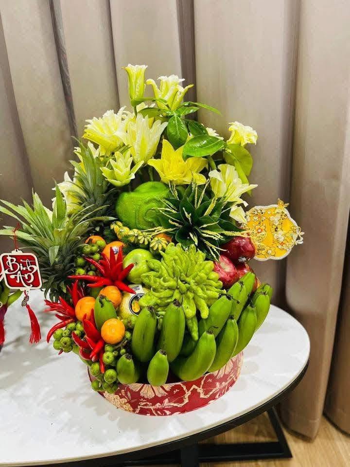 Mâm ngũ quả và giỏ trái cây đi lễ